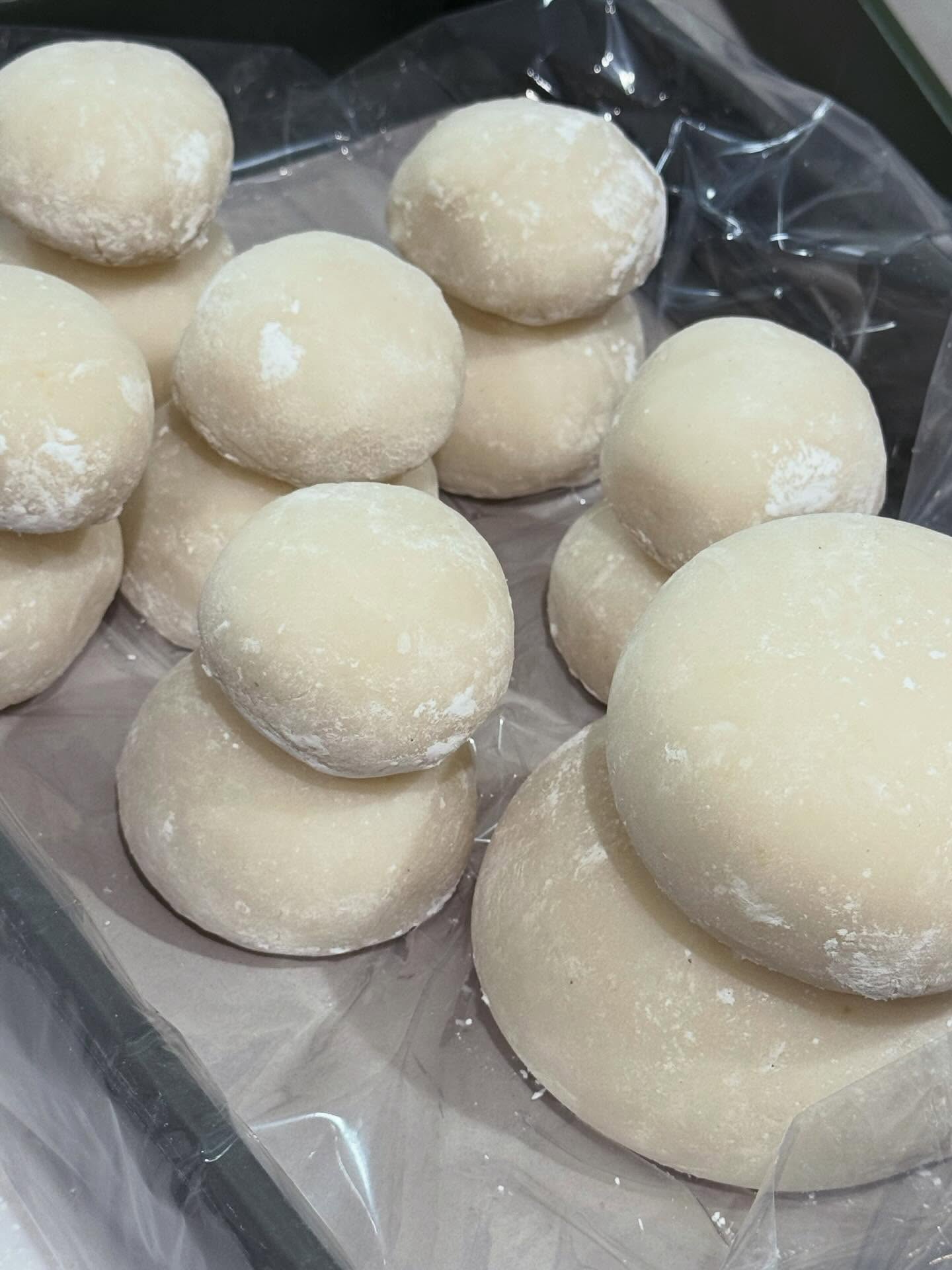 .
年末年始のお知らせです。
12月31日
午前10時～午後12迄の営業となります。
年始の営業は、1月5日から
始めさせて頂きます‍♂️

よろしくお願いいたします。